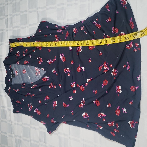 🎅4/10🎅🌷41 Hawthorn sleeveless floral blouse with cinched side in Large🌷 - Picture 8 of 8